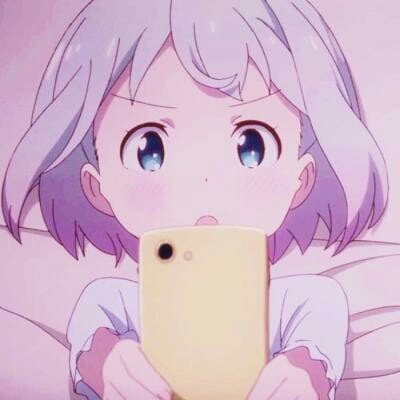 人肉占车位反被车顶开谁更过分